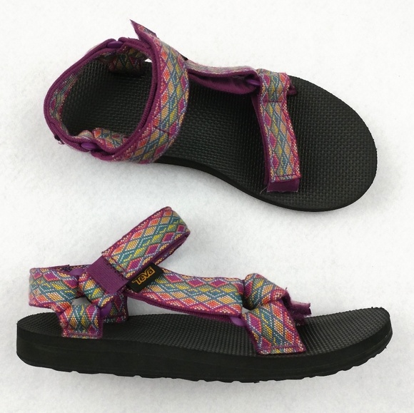 teva sandals size 5
